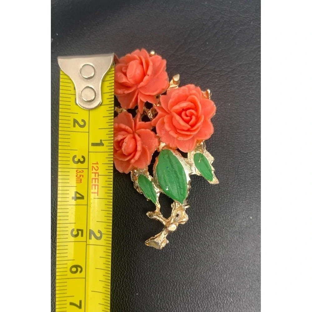 Vintage‎ Gold Tone Floral Brooch Carved Celluloid Roses Green Enamel